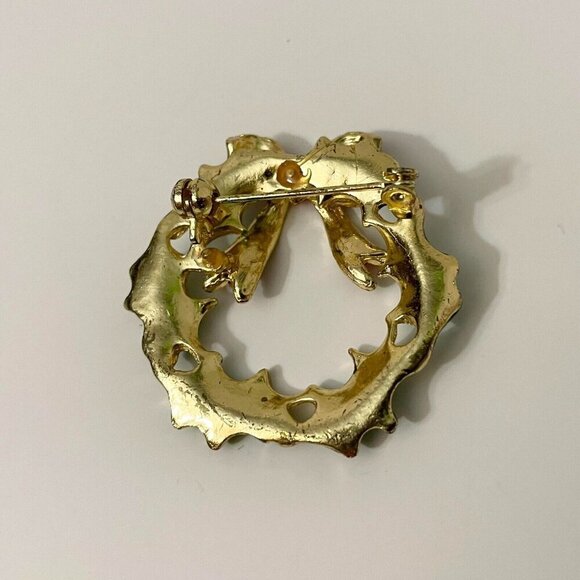 Vintage Christmas Holly Wreath Brooch Pin - Picture 5 of 15